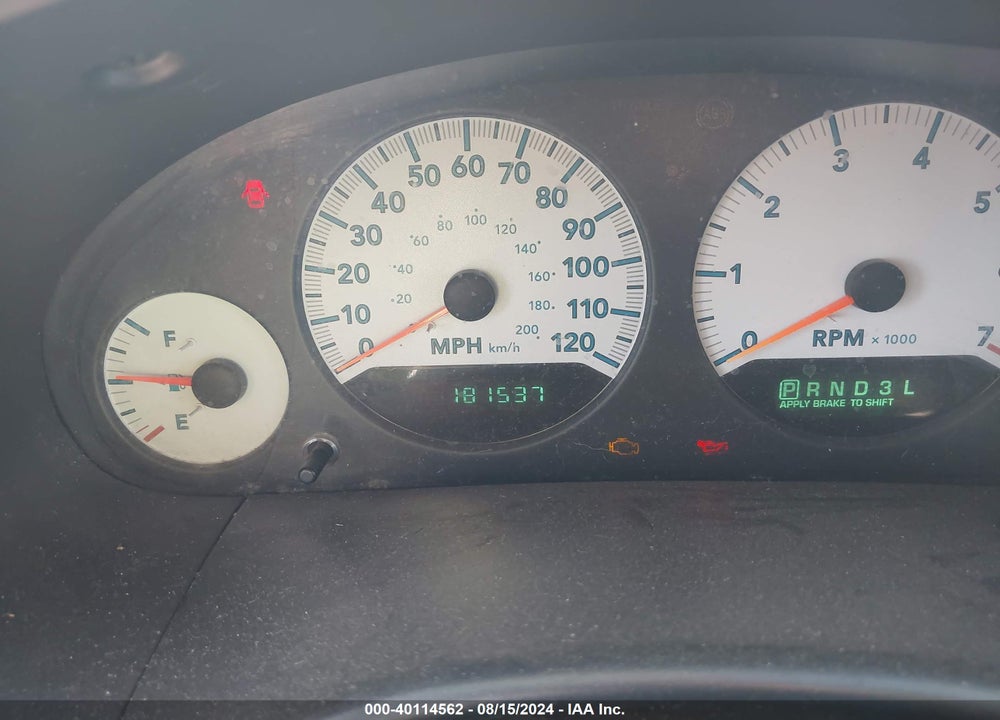 2006 DODGE GRAND CARAVAN VIN: 2D4GP44L56R835227