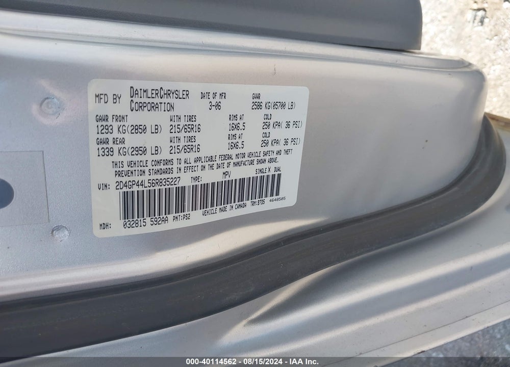 2006 DODGE GRAND CARAVAN VIN: 2D4GP44L56R835227