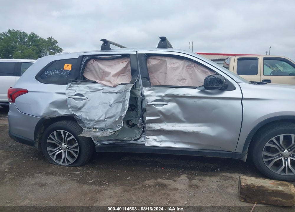 2017 MITSUBISHI OUTLANDER ES VIN: JA4AD2A33HZ024372