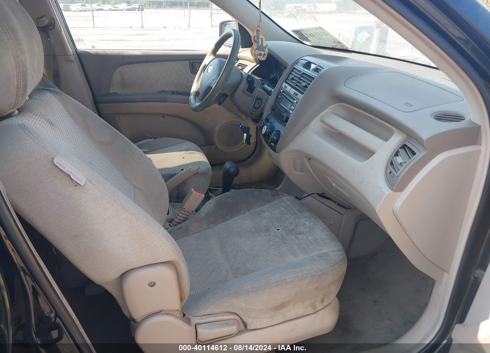 2007 KIA SPORTAGE LX VIN: KNDJF724077379756