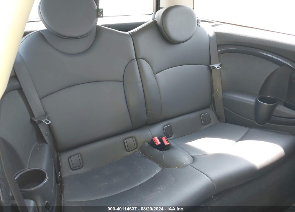 2011 MINI COOPER S CLUBMAN VIN: WMWZG3C55BTY31049