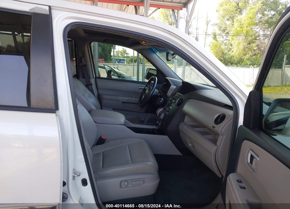 2013 HONDA PILOT VIN: 5FNYF4H94DB017323