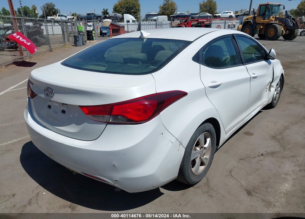 2015 HYUNDAI ELANTRA SE VIN: 5NPDH4AE0FH552914