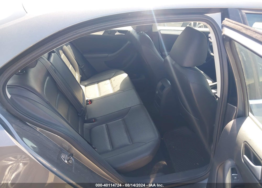 2014 VOLKSWAGEN JETTA VIN: 3VWD17AJ6EM286338