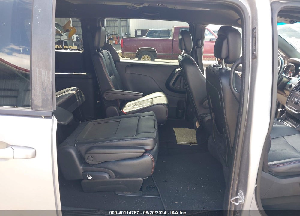 2016 DODGE GRAND CARAVAN R/T VIN: 2C4RDGEG0GR320400