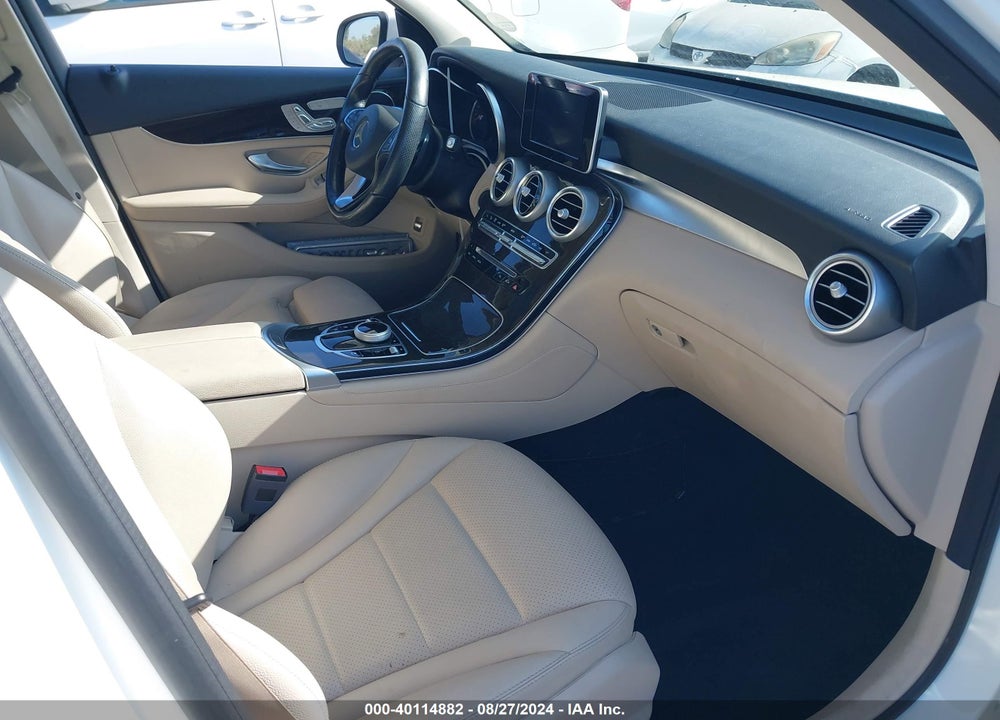2019 MERCEDES-BENZ GLC 300 VIN: WDC0G4JB0KF569671
