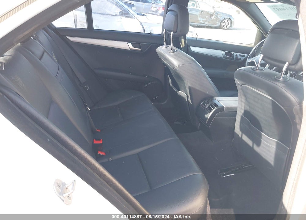 2013 MERCEDES-BENZ C 250 LUXURY/SPORT VIN: WDDGF4HB2DA780650