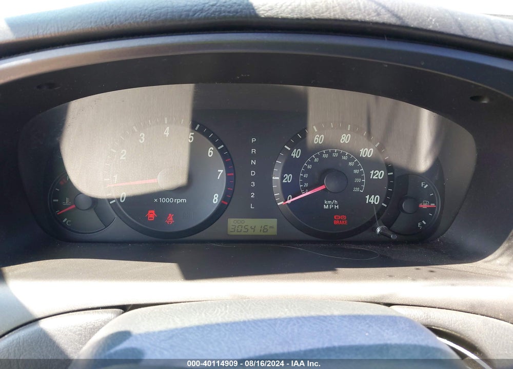 2004 HYUNDAI ELANTRA VIN: KMHDN46D94U882543