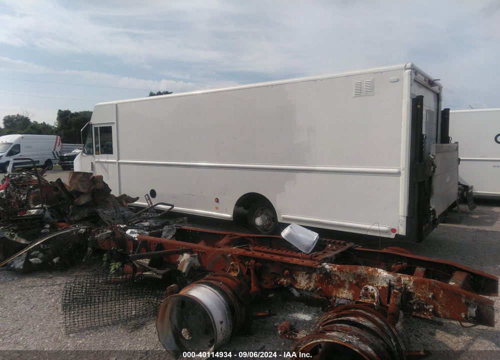 2007 FREIGHTLINER CHASSIS M LINE WALK-IN VAN VIN: 4UZAARBW17CZ31649