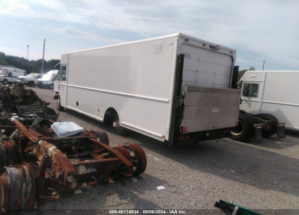 2007 FREIGHTLINER CHASSIS M LINE WALK-IN VAN VIN: 4UZAARBW17CZ31649