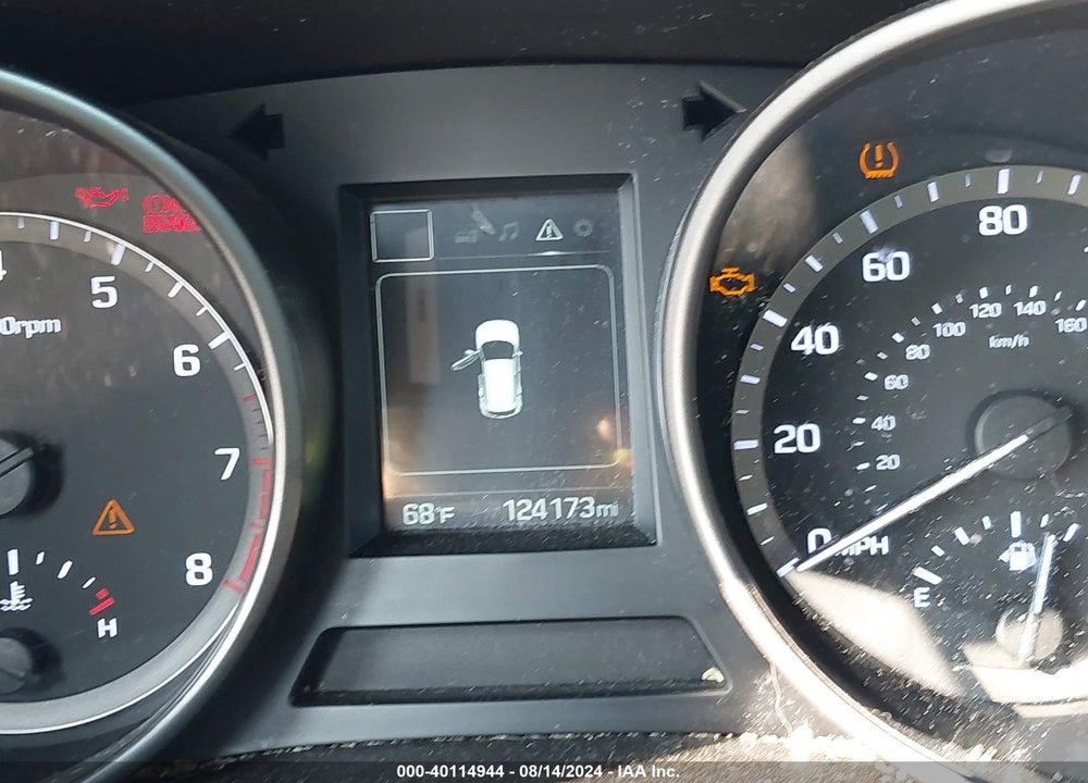 2017 HYUNDAI SANTA FE SE VIN: KM8SMDHF8HU174038