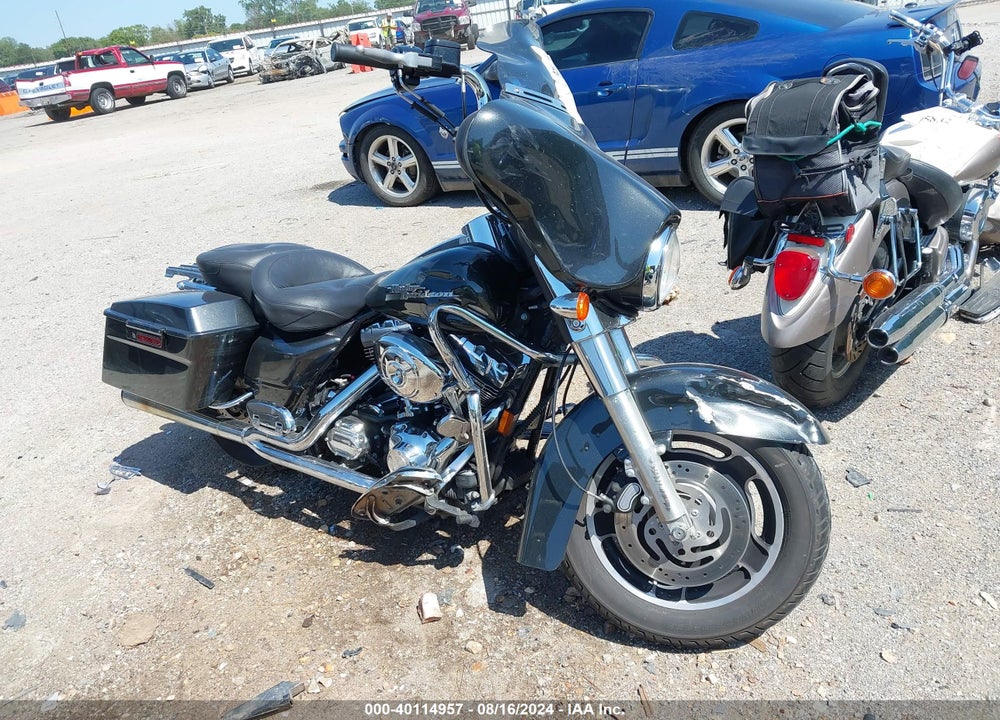 2006 HARLEY-DAVIDSON FLHXI VIN: 1HD1KBW186Y654831