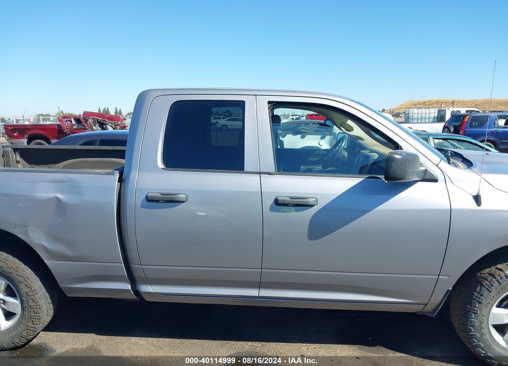 2019 RAM 1500 CLASSIC TRADESMAN QUAD CAB 4X4 6'4 BOX VIN: 1C6RR7FG8KS667360