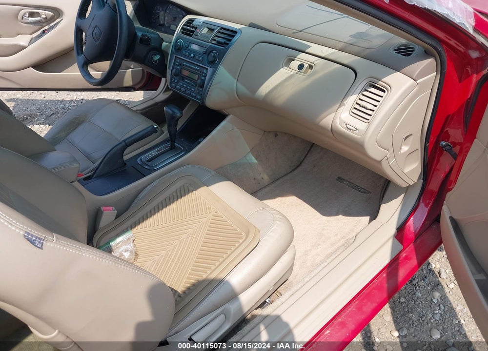 2001 HONDA ACCORD 3.0 EX VIN: 1HGCG22521A020017