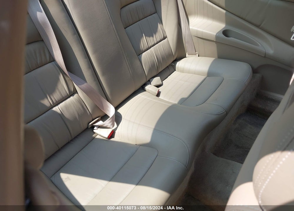 2001 HONDA ACCORD 3.0 EX VIN: 1HGCG22521A020017