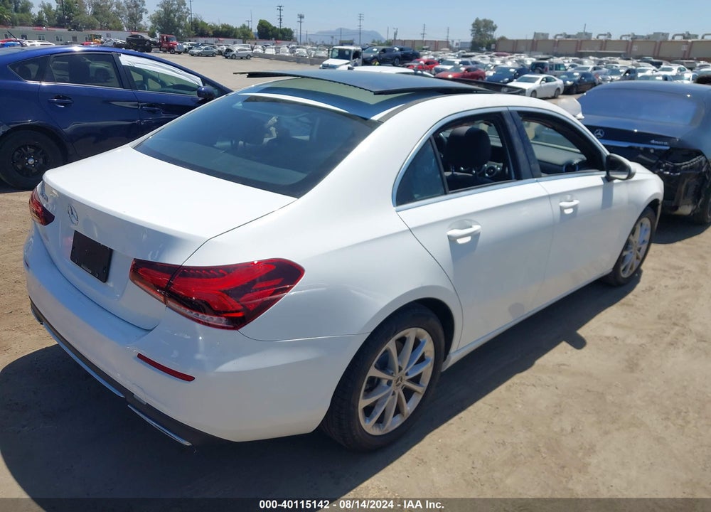 2019 MERCEDES-BENZ A 220 VIN: WDD3G4EB2KW025921