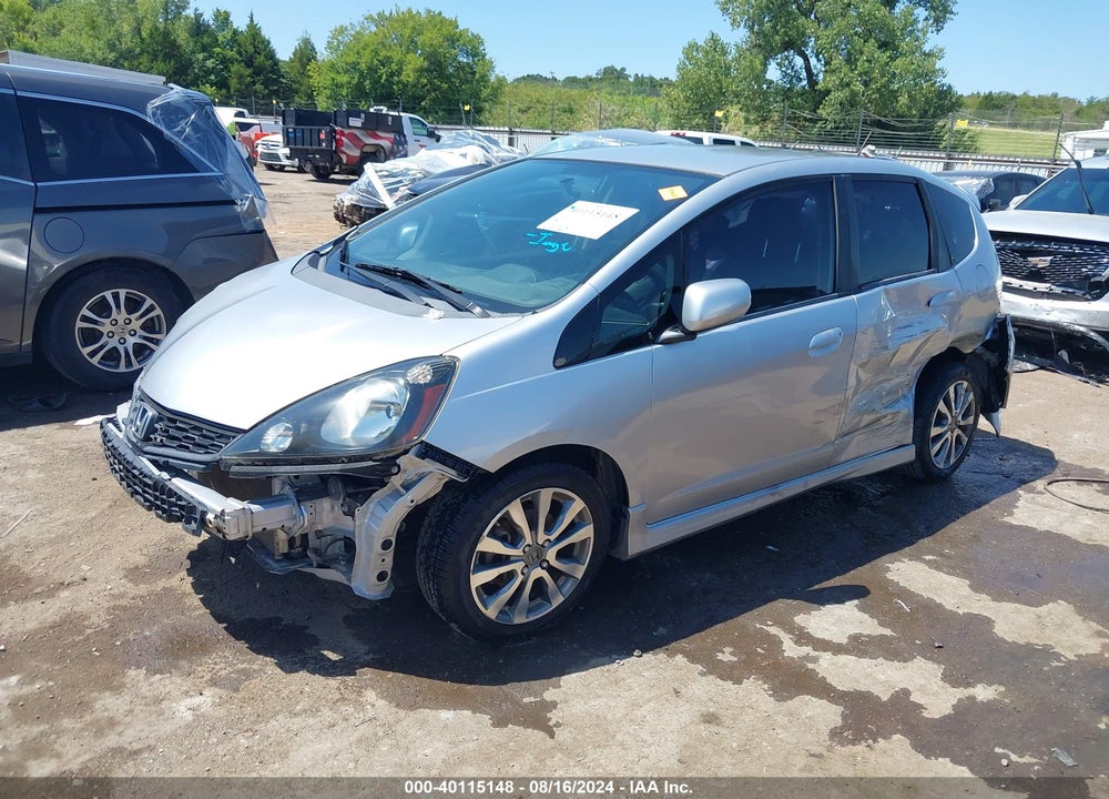 2013 HONDA FIT SPORT VIN: JHMGE8G59DC033243