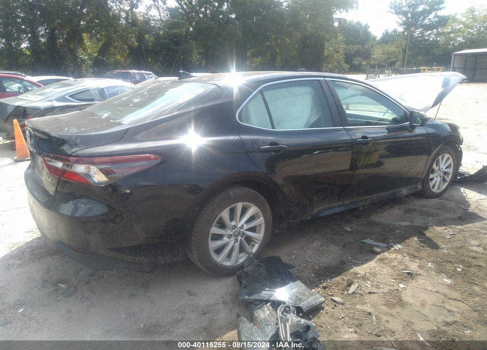 2021 TOYOTA CAMRY LE VIN: 4T1C11AK7MU429002