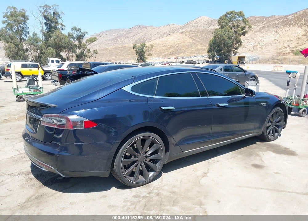 2013 TESLA MODEL S VIN: 5YJSA1CG4DFP20039