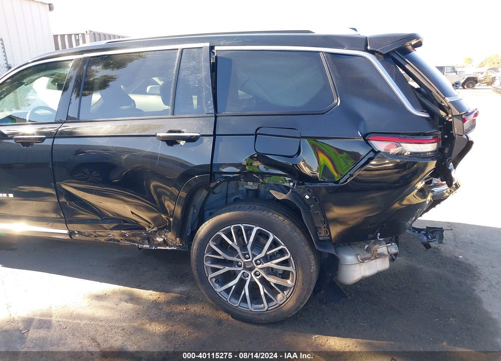 2021 JEEP GRAND CHEROKEE L SUMMIT RESERVE 4X4 VIN: 1C4RJKEG2M8102431