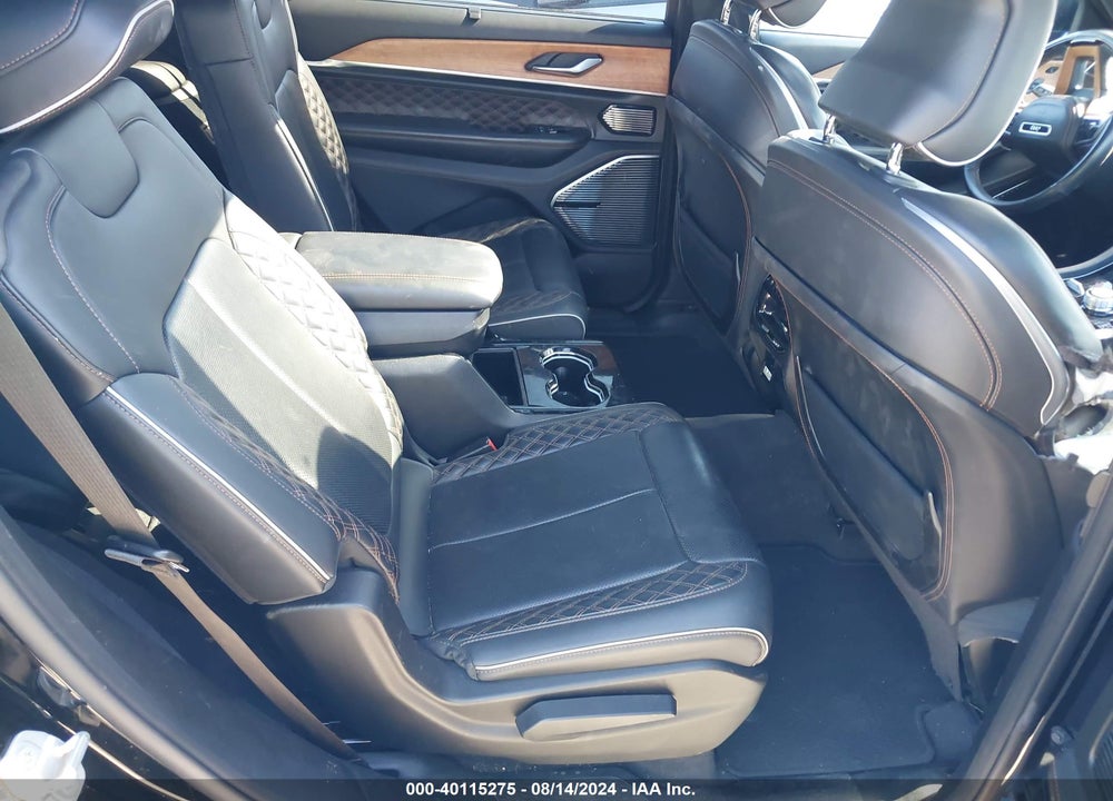 2021 JEEP GRAND CHEROKEE L SUMMIT RESERVE 4X4 VIN: 1C4RJKEG2M8102431