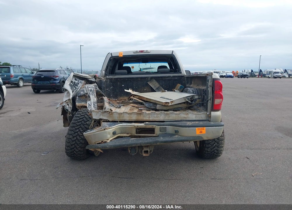 2005 CHEVROLET SILVERADO 2500HD LT VIN: 1GCHK23205F829774