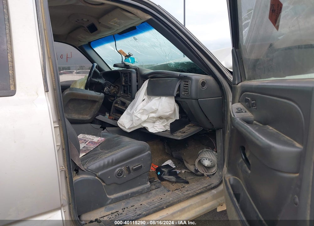 2005 CHEVROLET SILVERADO 2500HD LT VIN: 1GCHK23205F829774