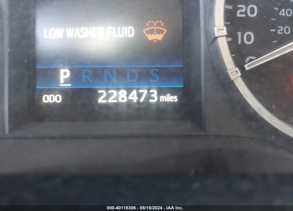 2014 TOYOTA TUNDRA SR5 5.7L V8 VIN: 5TFUW5F1XEX324004