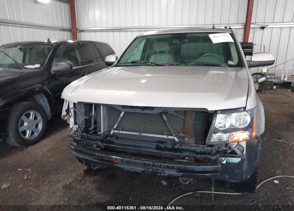 2008 CHEVROLET TAHOE LT VIN: 1GNFK13058J175797