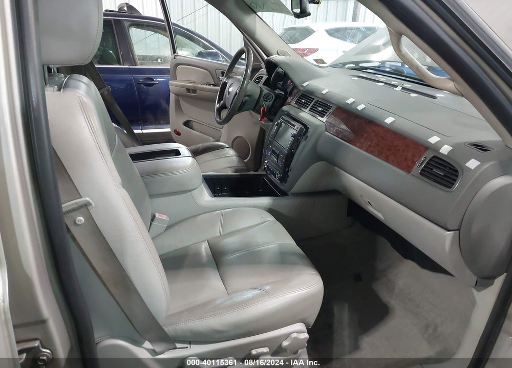 2008 CHEVROLET TAHOE LT VIN: 1GNFK13058J175797