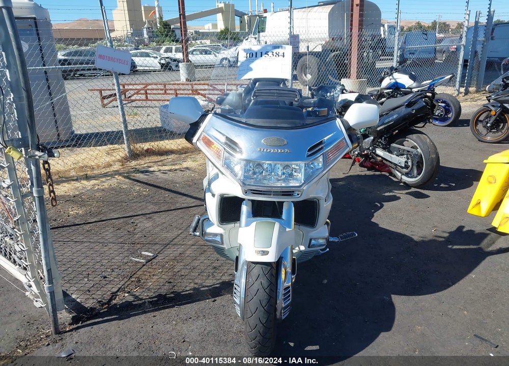 2000 HONDA GL1500 SE12 VIN: 1HFSC224XYA200245
