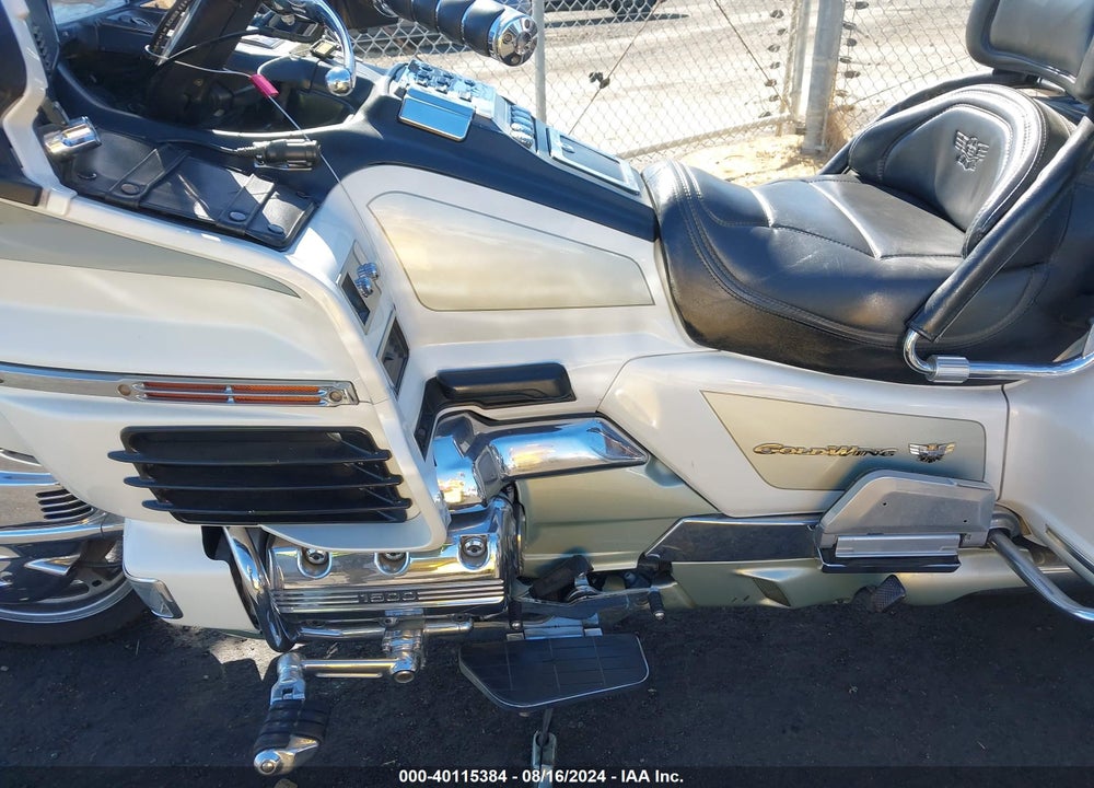 2000 HONDA GL1500 SE12 VIN: 1HFSC224XYA200245