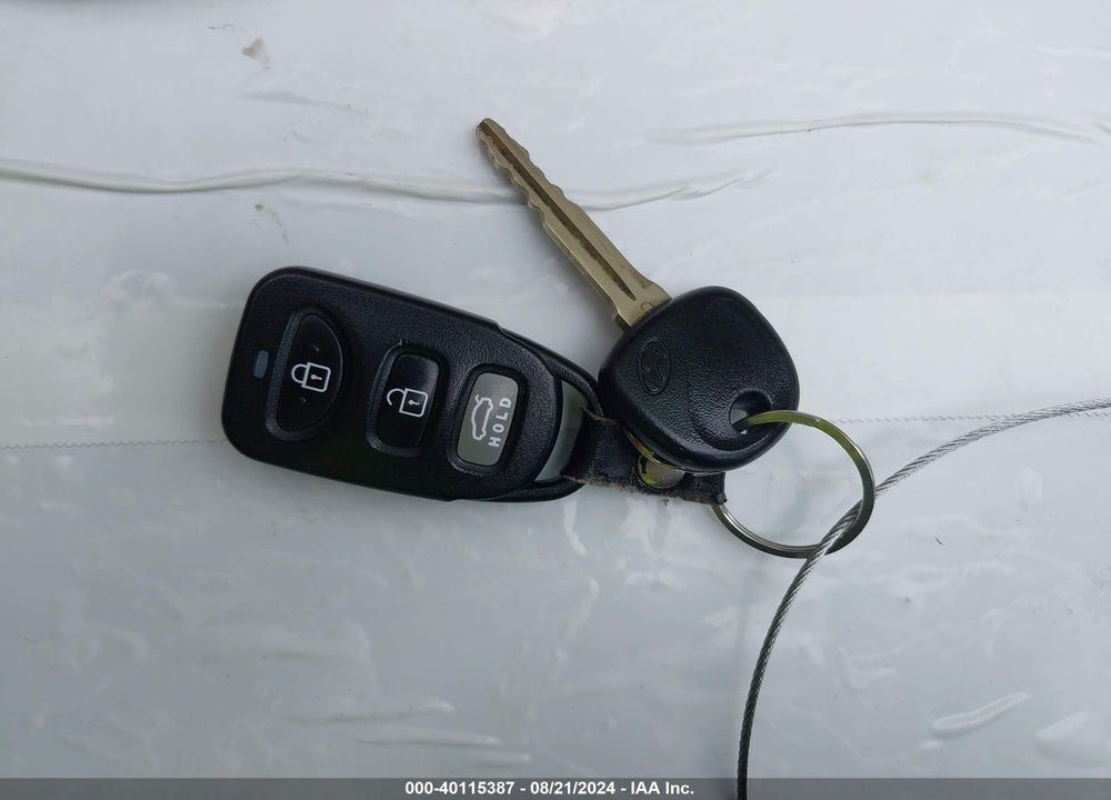 2018 HYUNDAI ELANTRA SEL VIN: 5NPD84LF8JH229127
