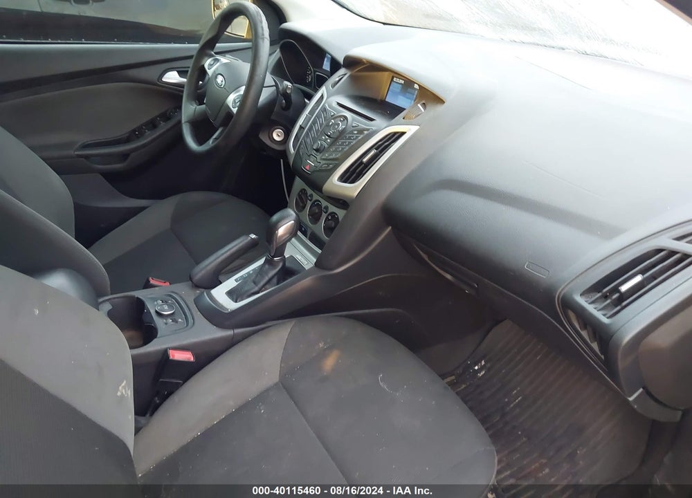 2014 FORD FOCUS SE VIN: 1FADP3K24EL238278