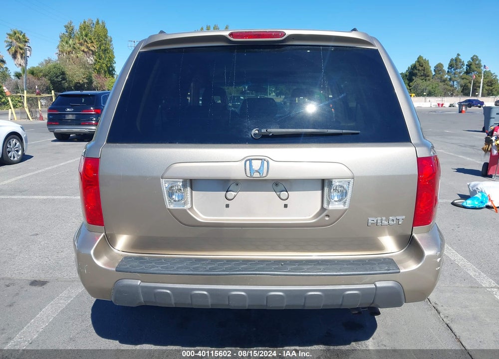 2005 HONDA PILOT VIN: 2HKYF18585H511375