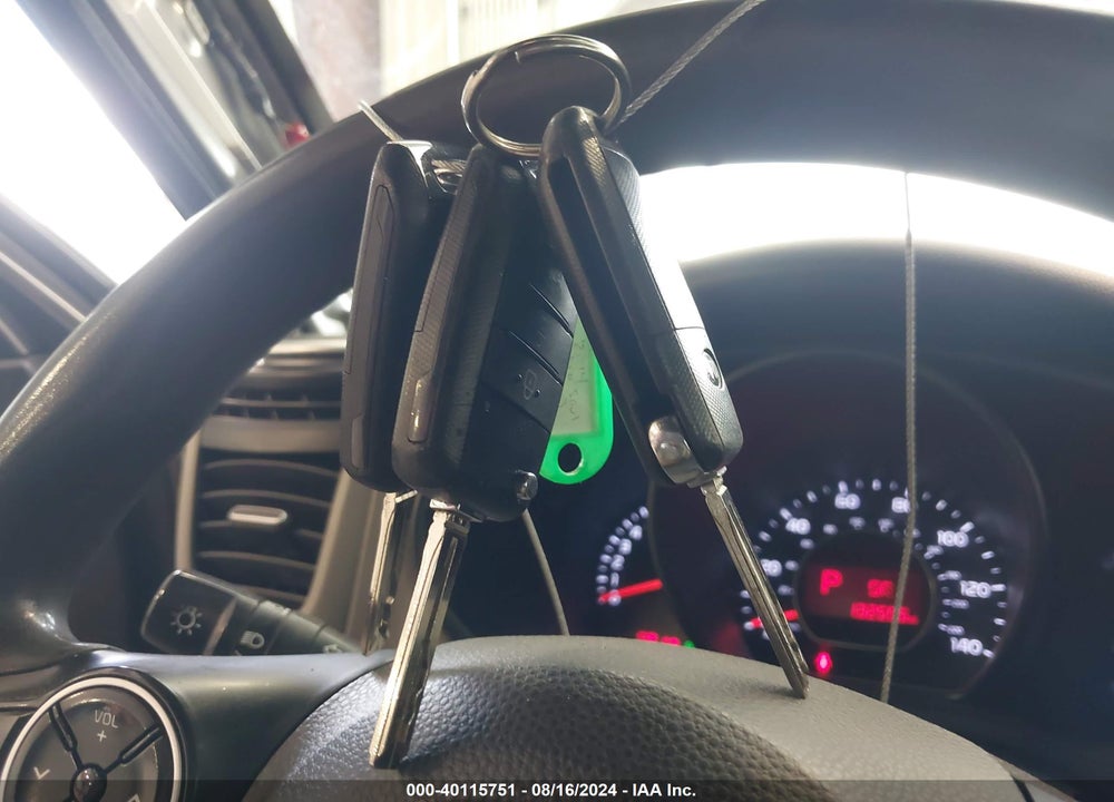 2014 KIA SOUL VIN: KNDJN2A23E7106166