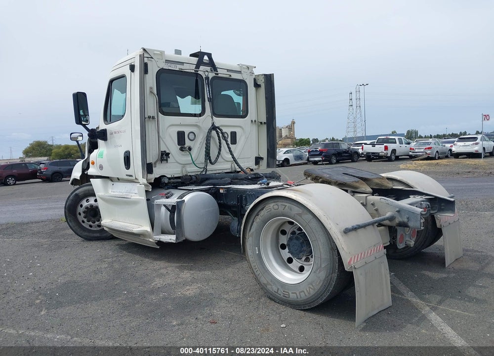 2016 FREIGHTLINER CASCADIA 125 VIN: 3AKBGDD59GSHS4571