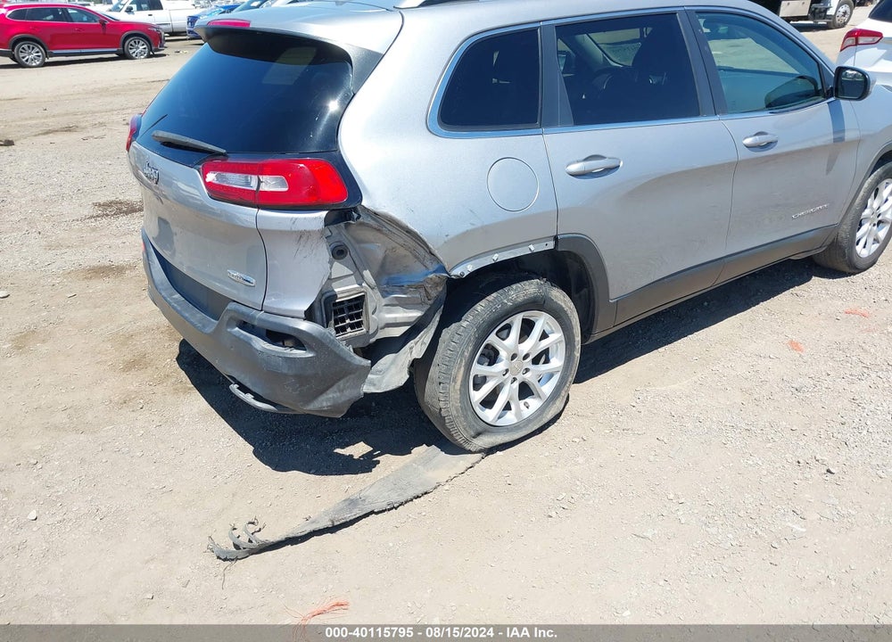 2015 JEEP CHEROKEE LATITUDE VIN: 1C4PJLCB4FW607938