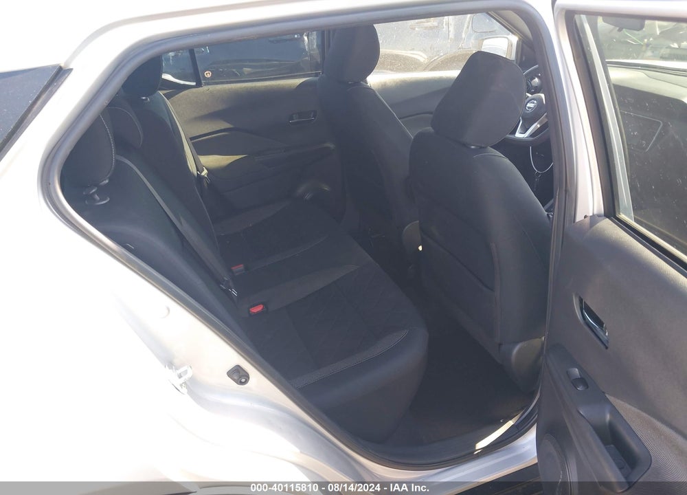 2018 NISSAN KICKS SV VIN: 3N1CP5CU5JL507052
