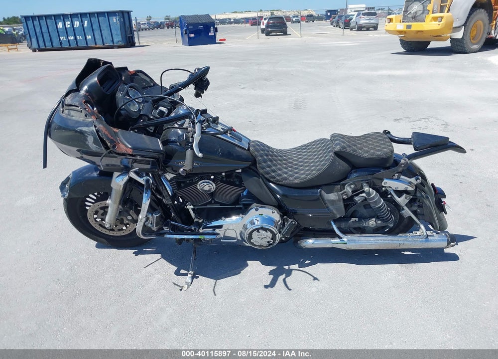 2009 HARLEY-DAVIDSON FLTR VIN: 1HD1FS4139Y686257