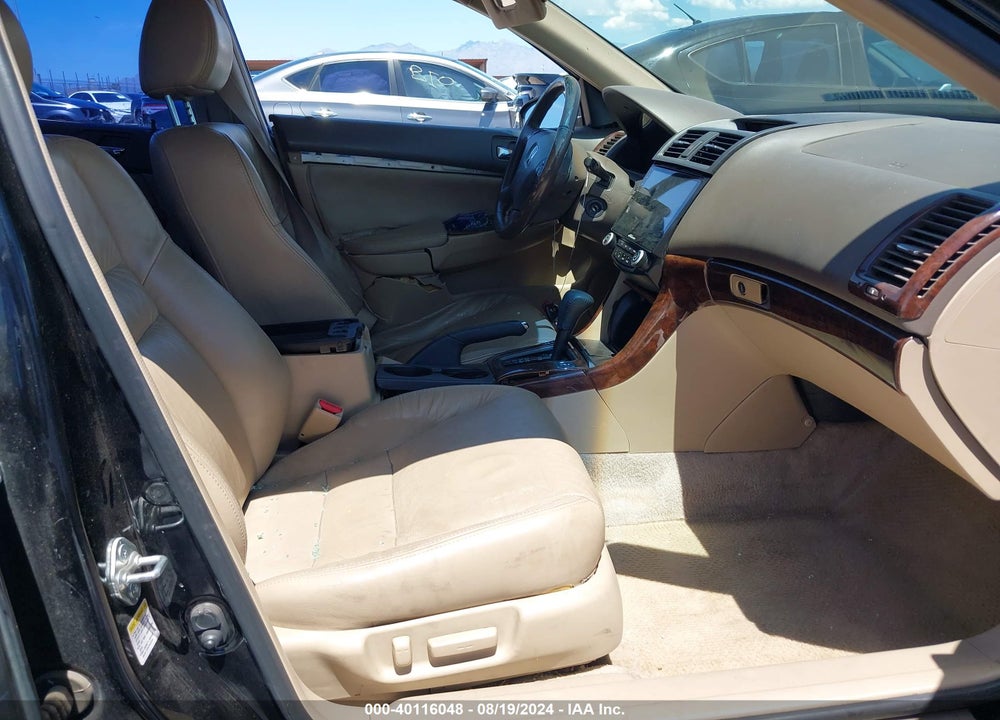 2003 HONDA ACCORD 2.4 EX VIN: JHMCM56723C049186