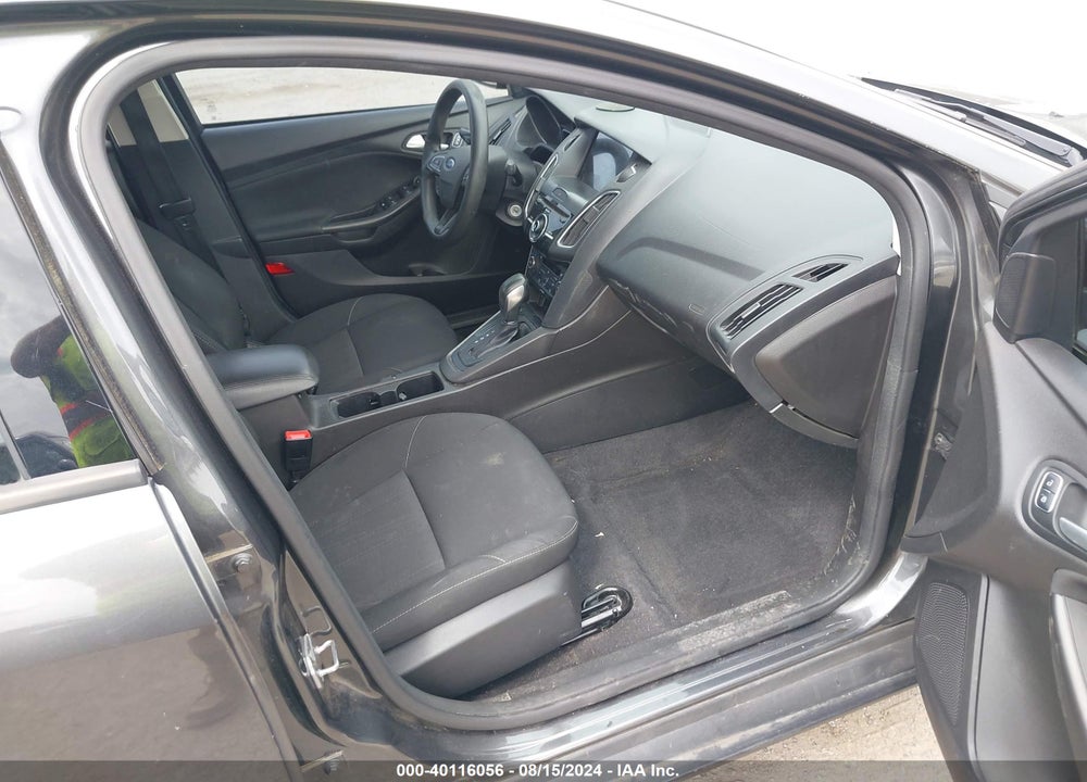 2017 FORD FOCUS SEL VIN: 1FADP3H2XHL208553