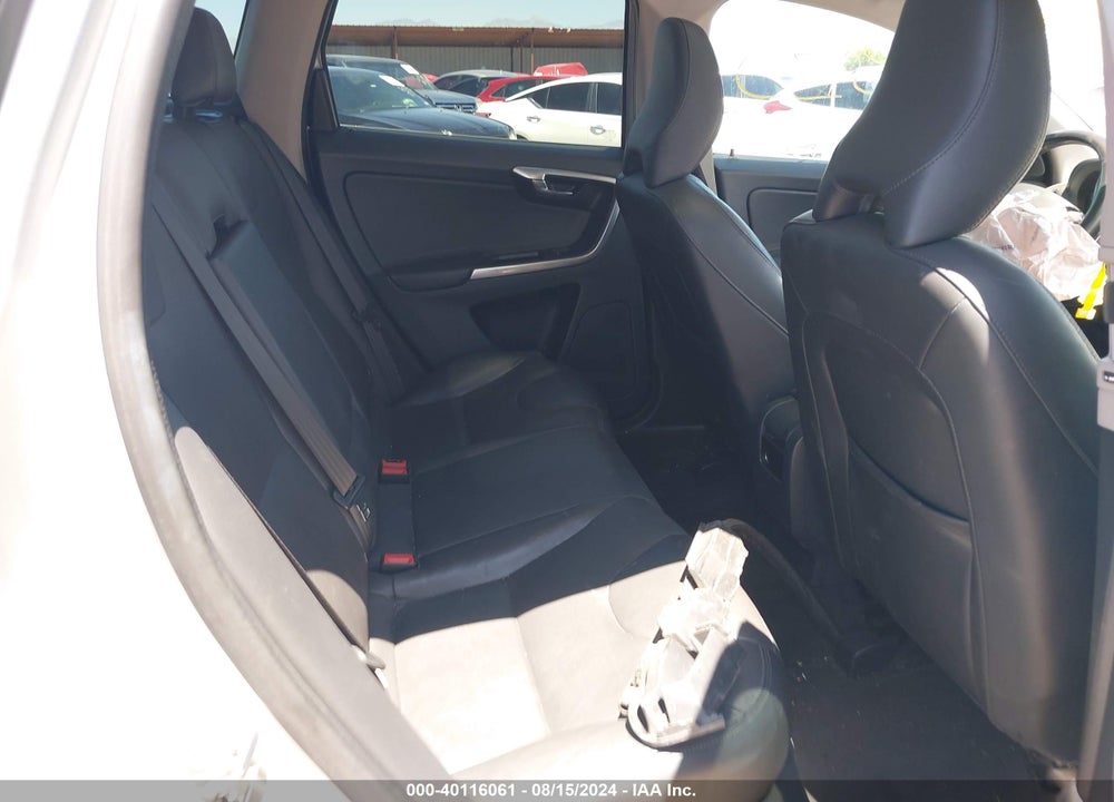 2015 VOLVO XC60 T6 VIN: YV449MDK7F2741394