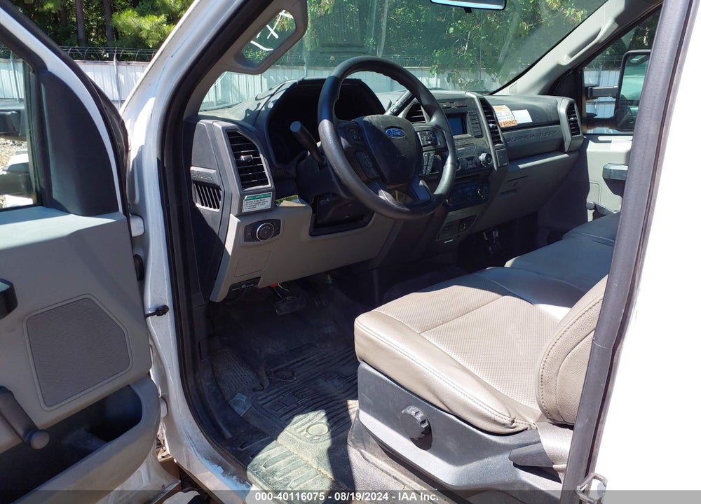 2017 FORD F-550 CHASSIS XL VIN: 1FDUF5GY4HDA04304