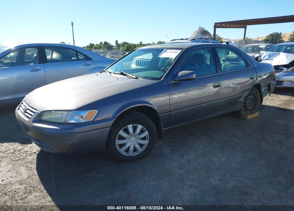 1999 TOYOTA CAMRY LE VIN: 4T1BG28K0XU898328