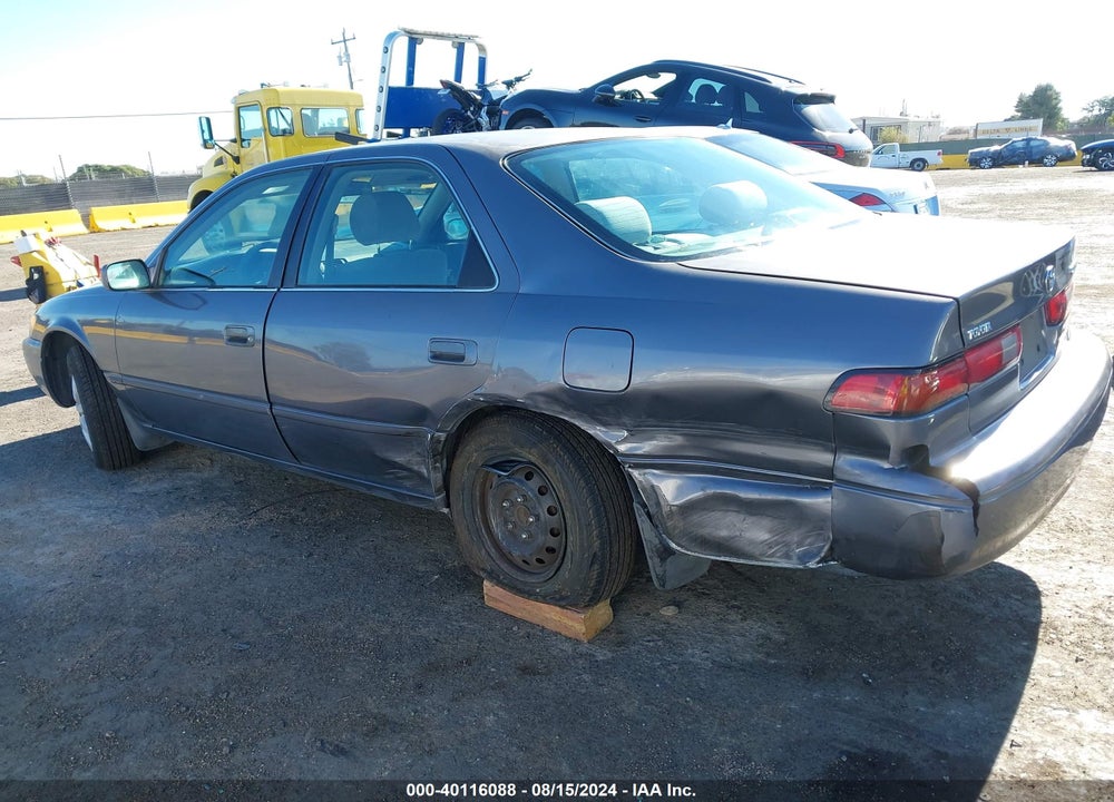 1999 TOYOTA CAMRY LE VIN: 4T1BG28K0XU898328
