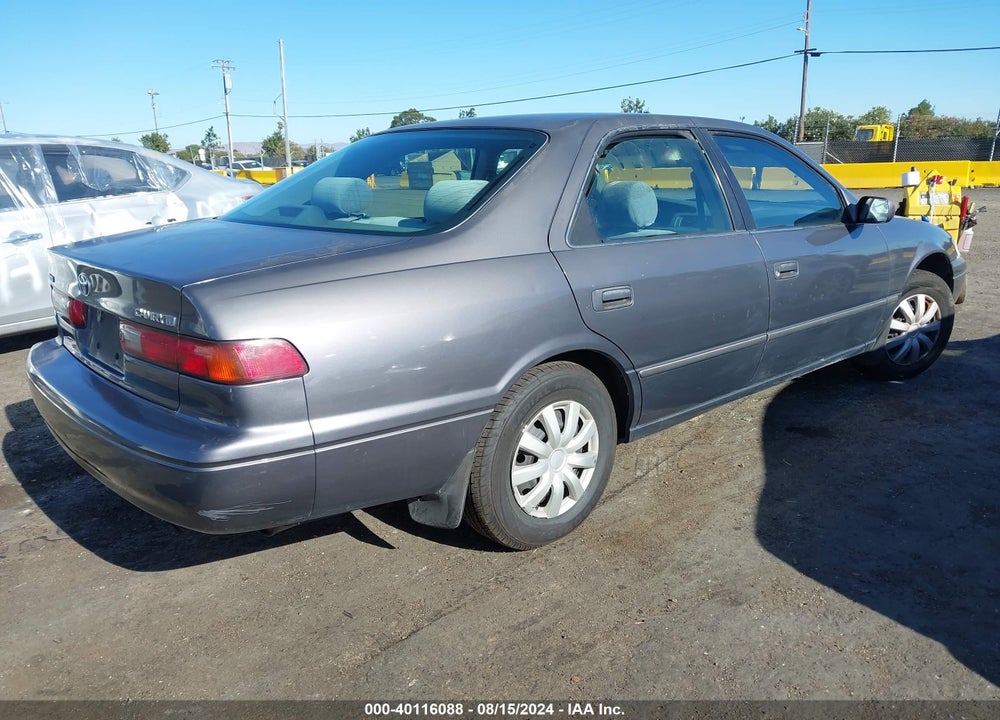1999 TOYOTA CAMRY LE VIN: 4T1BG28K0XU898328