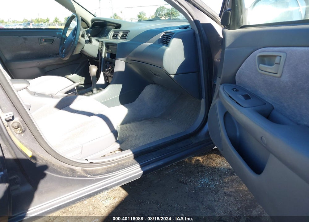1999 TOYOTA CAMRY LE VIN: 4T1BG28K0XU898328