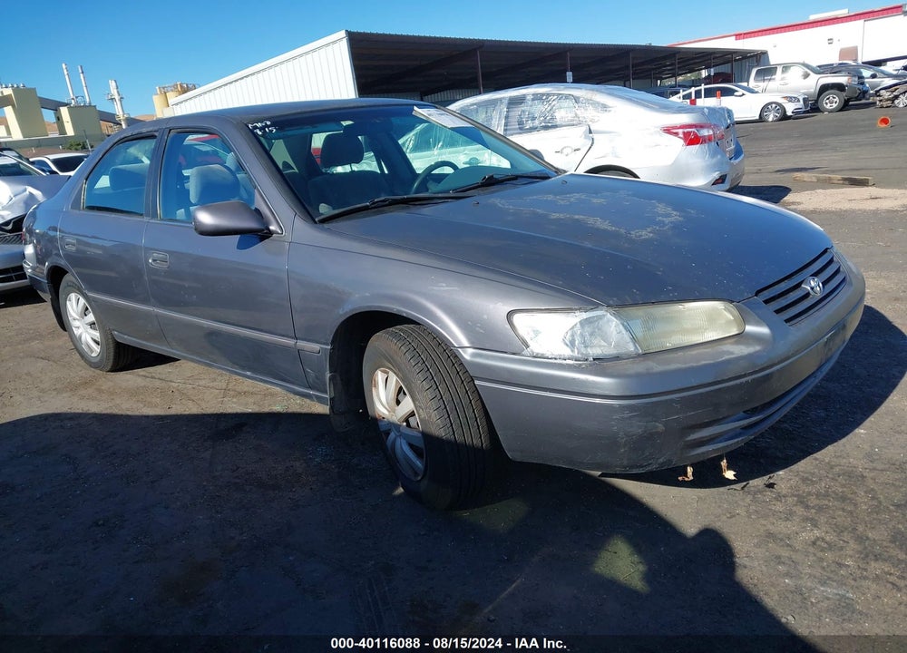 1999 TOYOTA CAMRY LE VIN: 4T1BG28K0XU898328