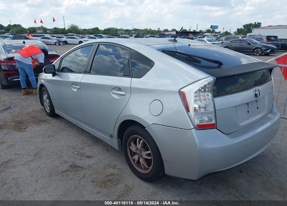 2011 TOYOTA PRIUS TWO VIN: JTDKN3DU8B0300154